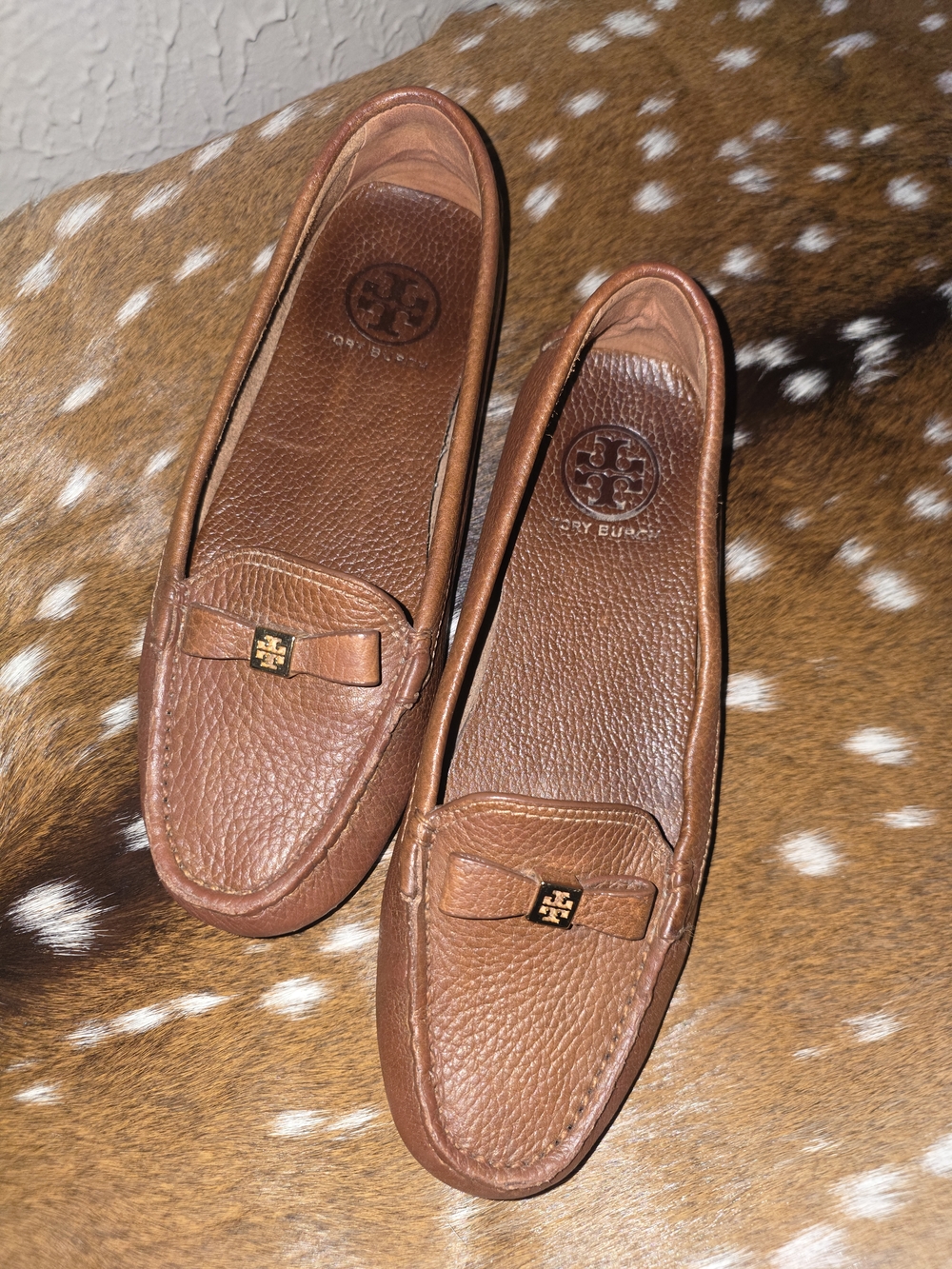 Tory Burch Brown Leather Bow Loafers